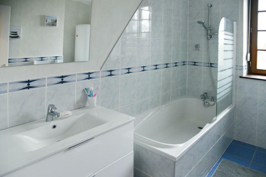 Les Pieds Dans L'Eau,La Tete Dans Les Nuages Apartment Luxeuil-les-Bains Exterior photo